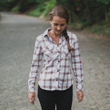 Cargar imagen en el visor de la galería, Cydney Plaid | United By Blue