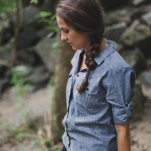 Cargar imagen en el visor de la galería, Harriet Chambray | United By Blue