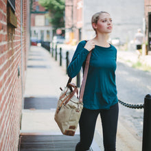 Cargar imagen en el visor de la galería, Long Sleeve Swing Shirt | United By Blue